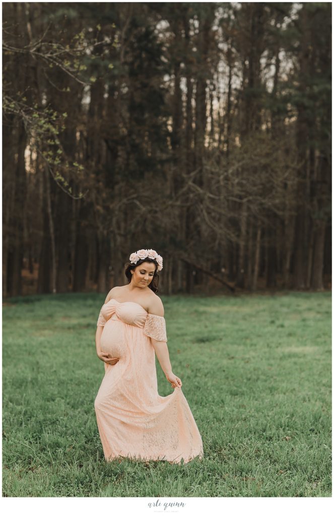 Maternity Session | Blush Dress | Virginia Maternity Photographers | Family Photographer | Maternity Photoshoot | Outdoor Maternity Photo Shoot